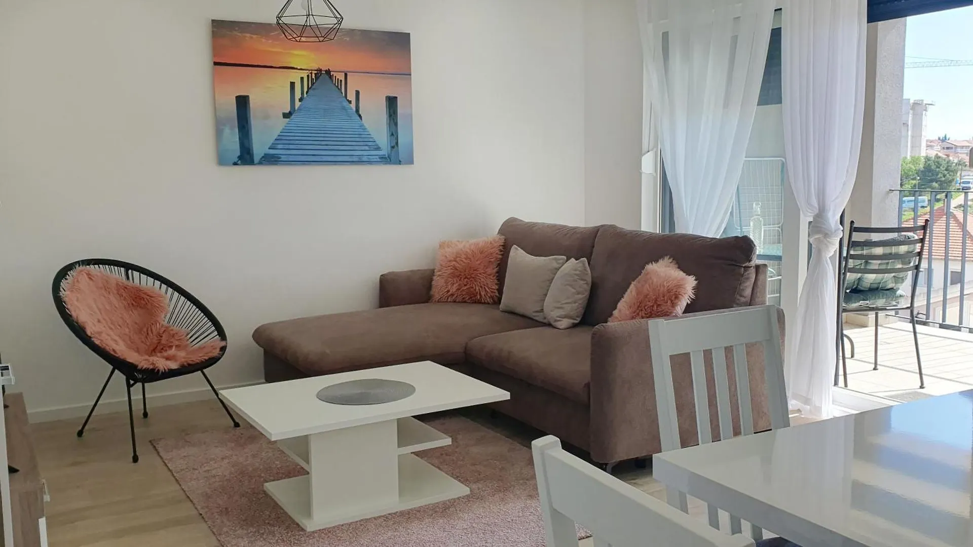 Apartment Dino 자다르