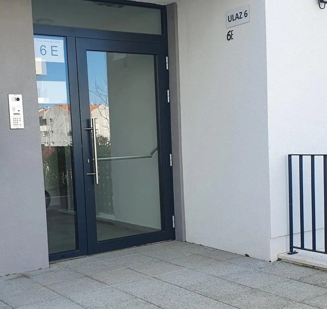 Apartment Dino Zadar